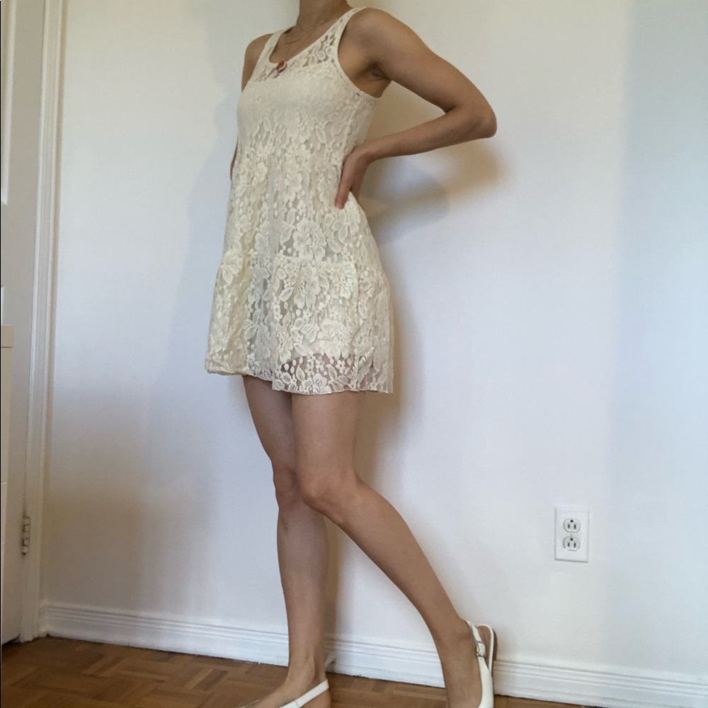 Adorable Lace dress which fits and XS